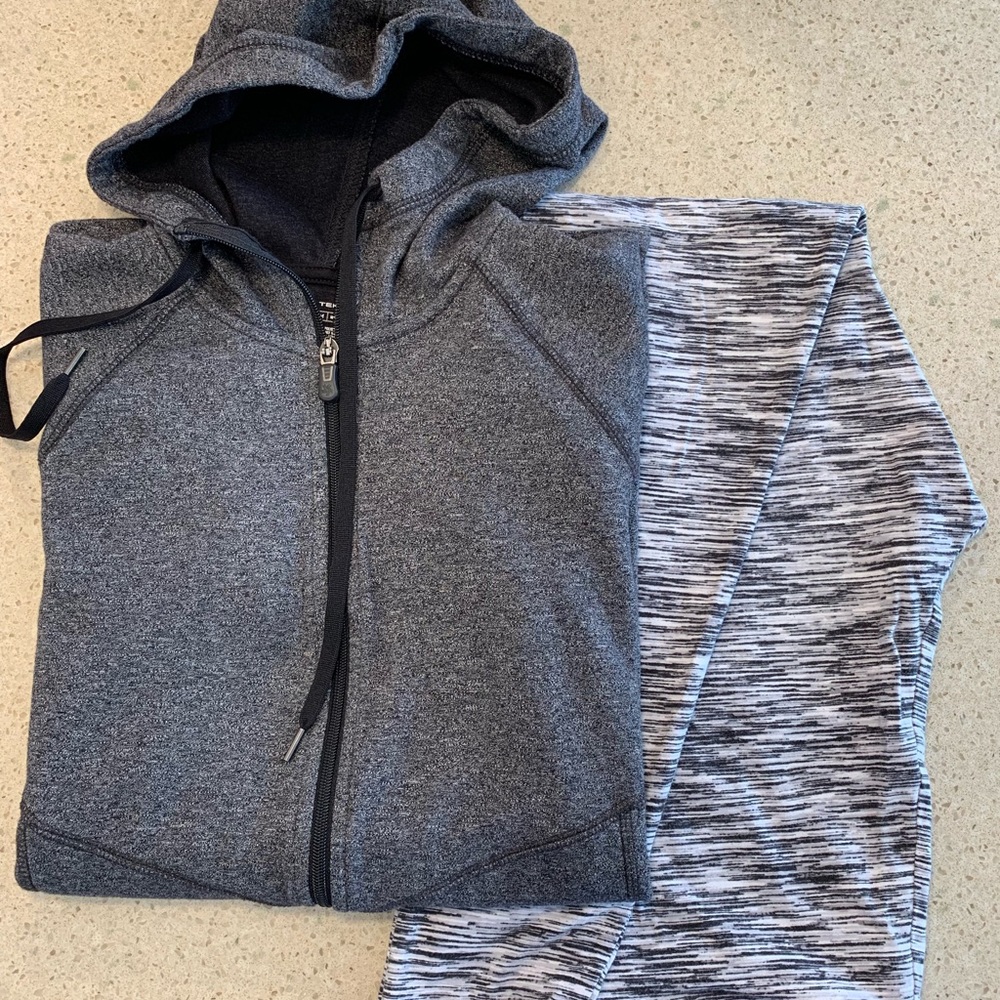 Workout zipper hoodie and workout leggings